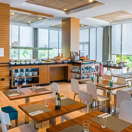 Madrid Chamartin, Affiliated By Melia-2